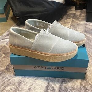 TOMS Light Gray Adelaide Slip-On Sneakers NIB
